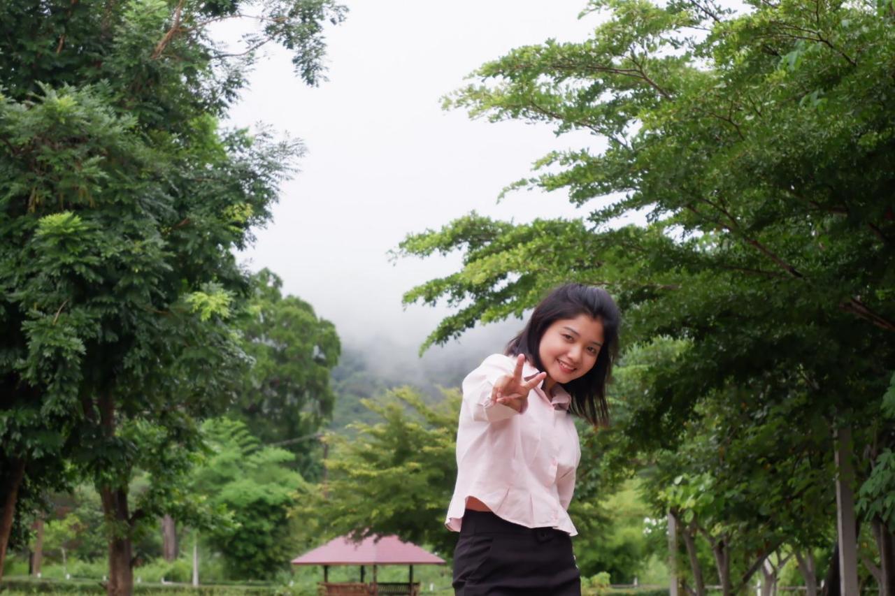 Baan Rai Pray Rung Kaeng Krachan Ban Tha Ling Lom Exterior foto